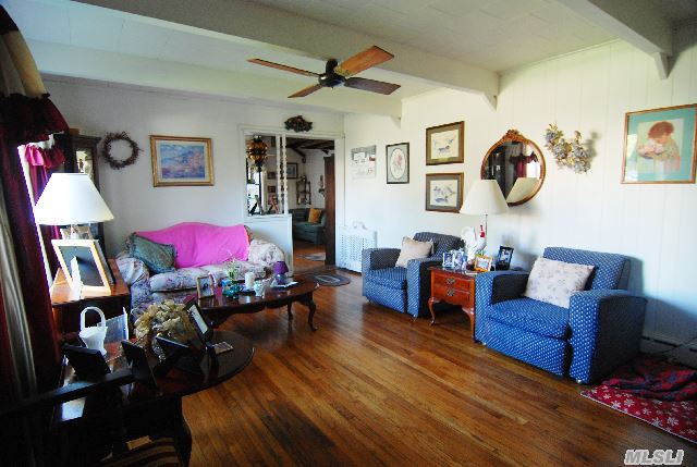 260 Cedar Dr