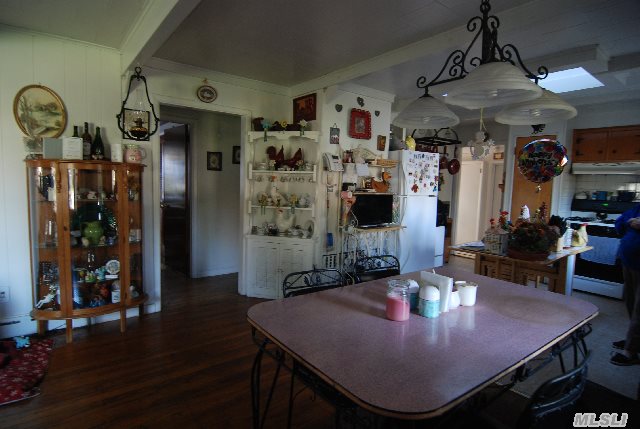 260 Cedar Dr