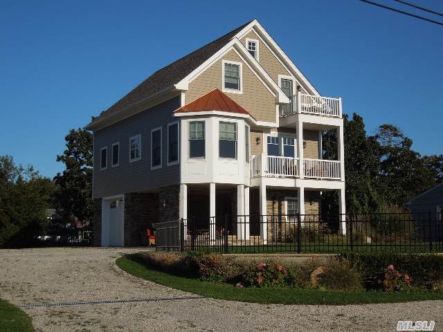 30 Town Beach Rd