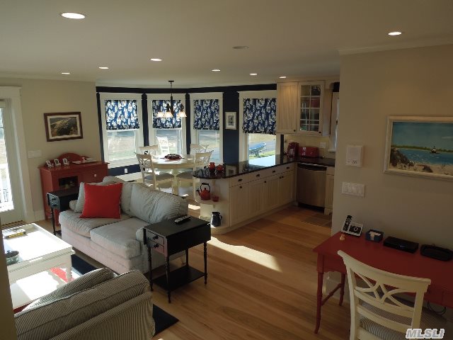 30 Town Beach Rd