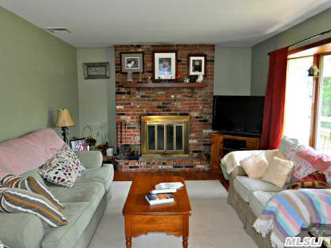 85 Yennecott Dr