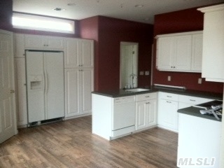 123 Hubbard Ave