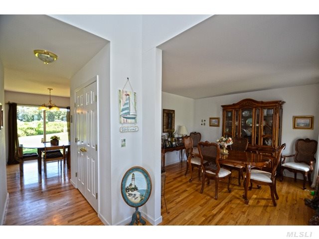 619 Rocky Point Rd