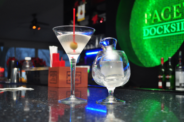 The bar at Pace's Dockside. (Credit: Cyndi Murray)