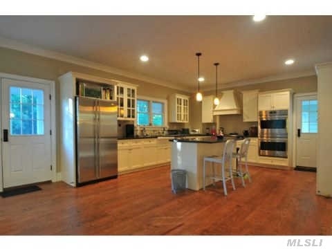 1500 Bay Ave
