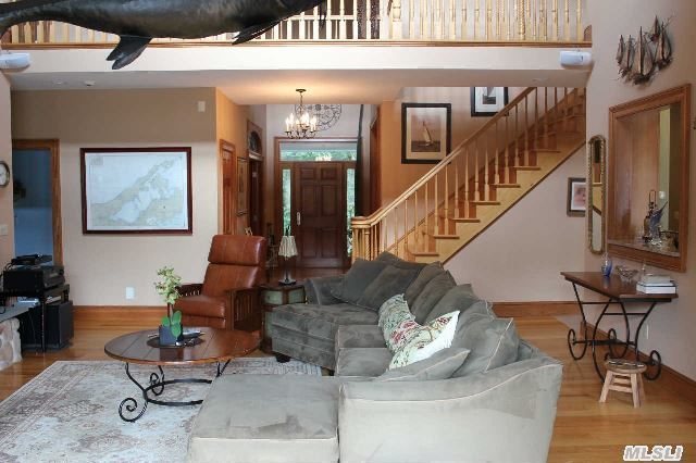 1885 Home Pike