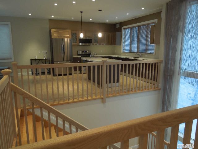 2 Cliff Way