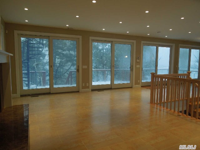 2 Cliff Way