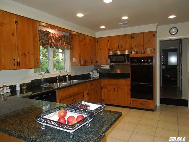52 Bay Harbor Rd