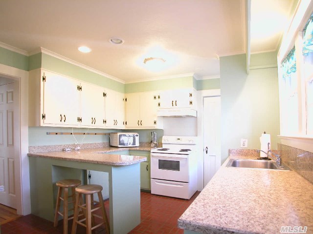 5425 Nassau Point Rd