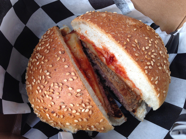 eat-me-drink-me-burger