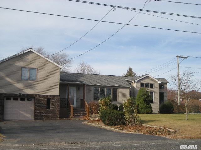 Shade Tree Ln