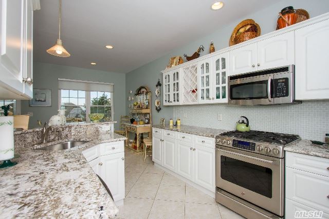 10 Tall Tree Cir