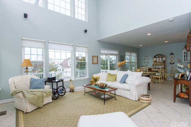 10 Tall Tree Cir