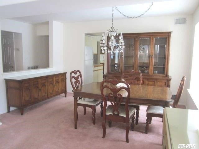11 Cutchogue Ct