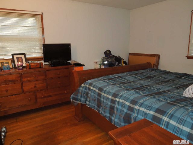 11 Lockitt Dr