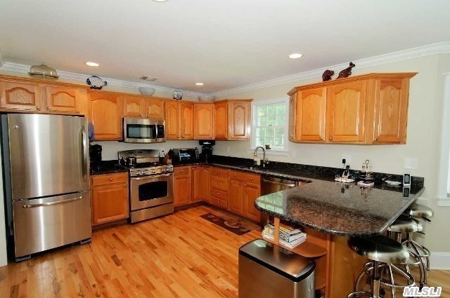 1120 Willow Dr