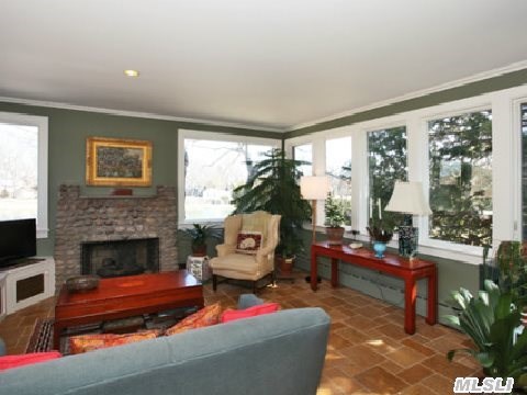 1150 Grand Ave