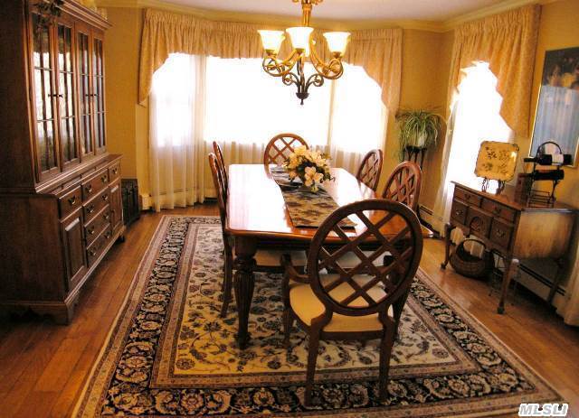 22 Laurel Hollow