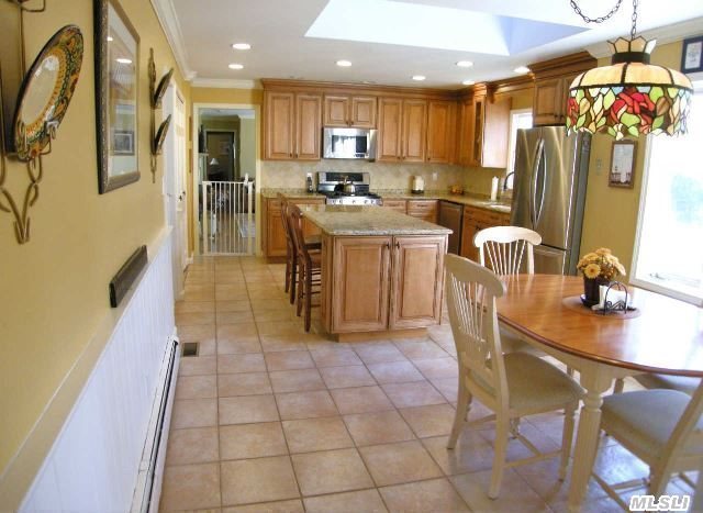 22 Laurel Hollow