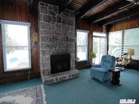 315 Maple Ln
