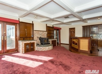 345 Colonial Rd