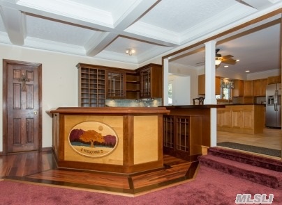 345 Colonial Rd