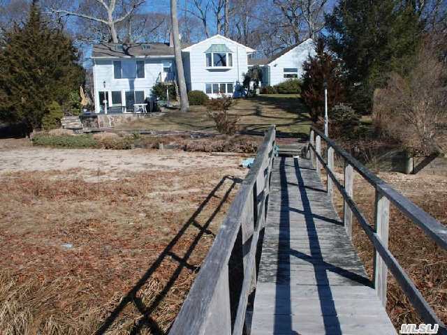 560 Bayview Dr