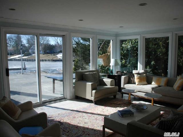 560 Bayview Dr