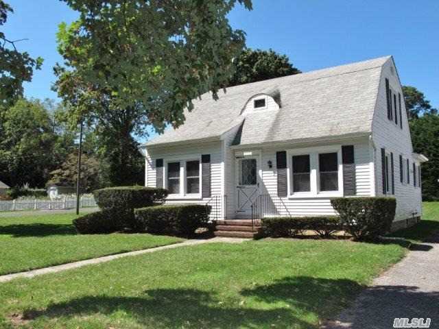 595 Oak Rd