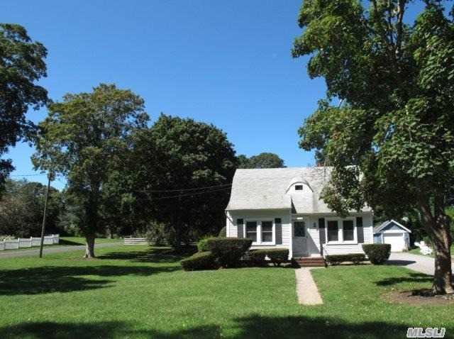 595 Oak Rd