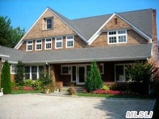 1423 Peconic Bay Blvd