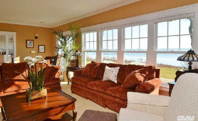 1423 Peconic Bay Blvd