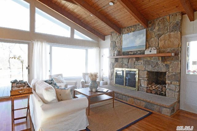 4565 Paradise Point Rd