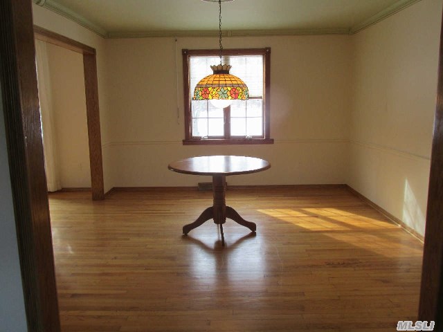 550 Bennetts Pond Ln