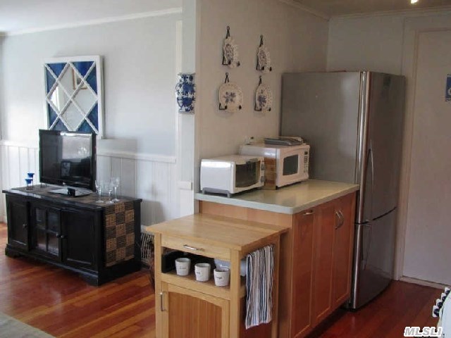 830(aka37) Wilmarth Ave