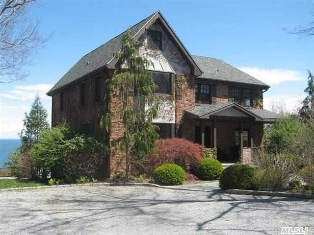 2671 Roanoke Ave