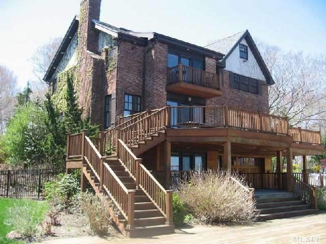 2671 Roanoke Ave
