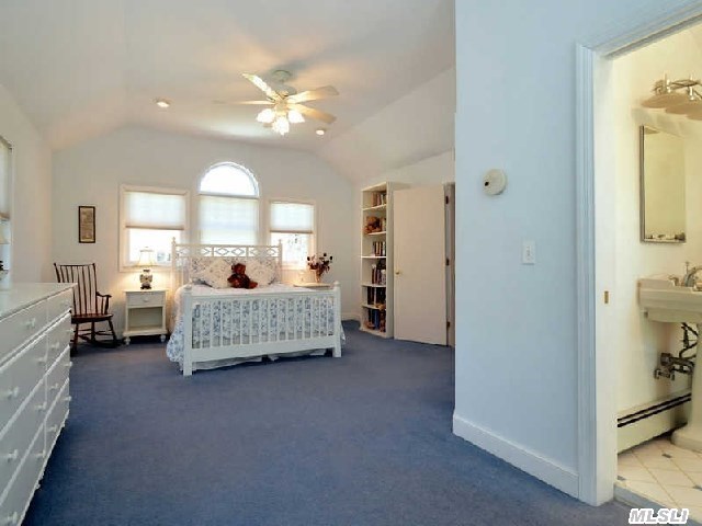 59 Trout Brook Ln