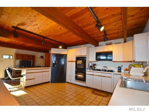 1235 Wells Rd