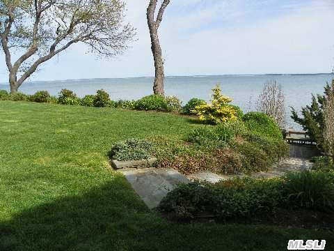 1423 Peconic Bay Blvd