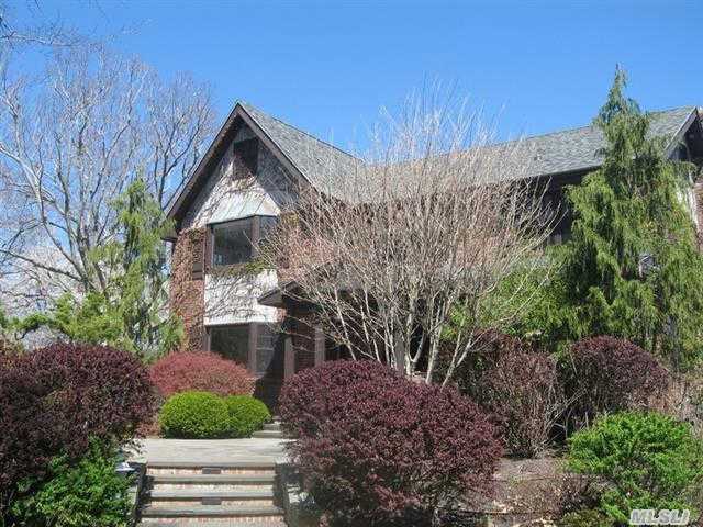 2671 Roanoke Ave