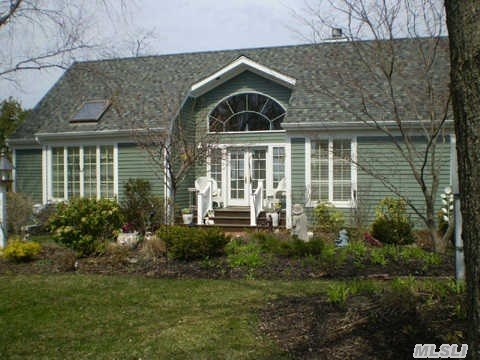 32 Adelia Path