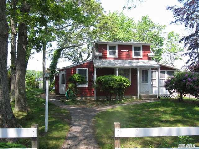 320 Lakeview Ter