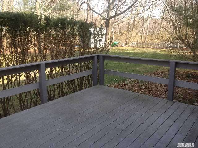 415 Willow Dr