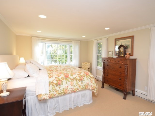 4875 Nassau Point Rd