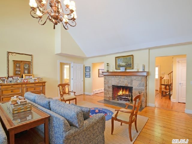 4875 Nassau Point Rd