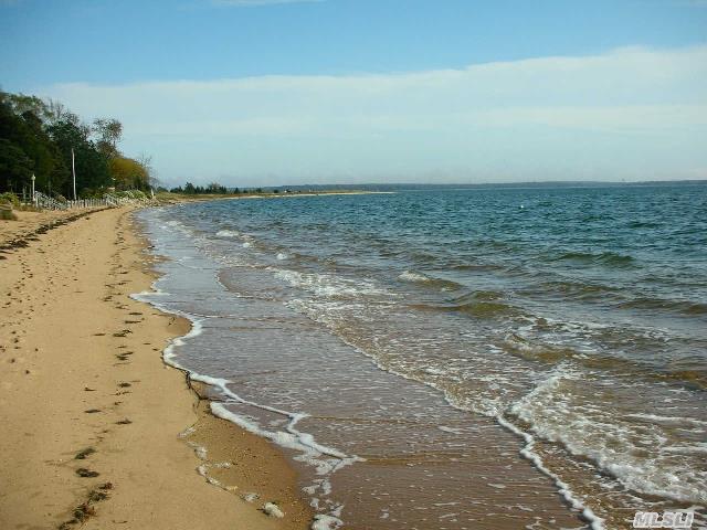 525 Peconic Bay Blvd