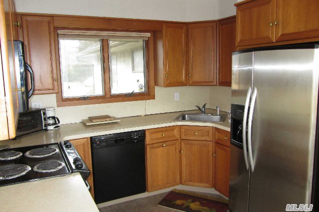 525 Peconic Bay Blvd