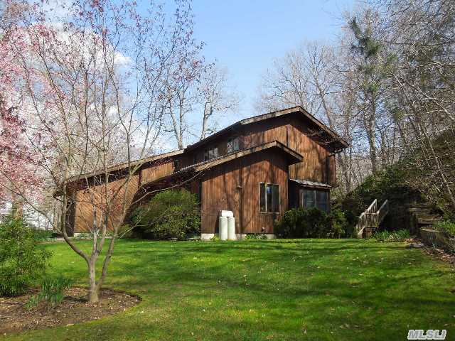 66 Sandy Ct